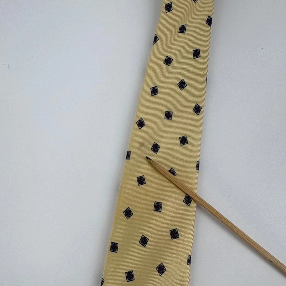 Countess Mara Silk Tie 56x3.75 Mens OS Yellow Geometric Diamond Embroidered Logo